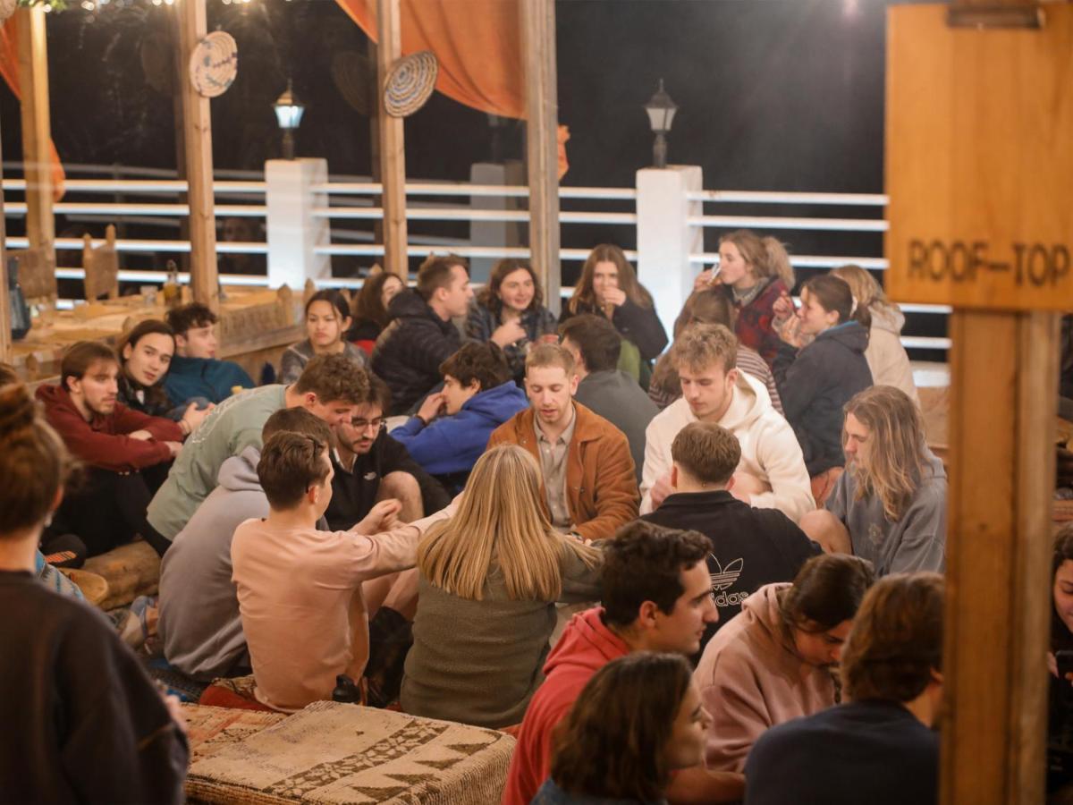 Locals Taghazout Surfcamp Hotel Kültér fotó