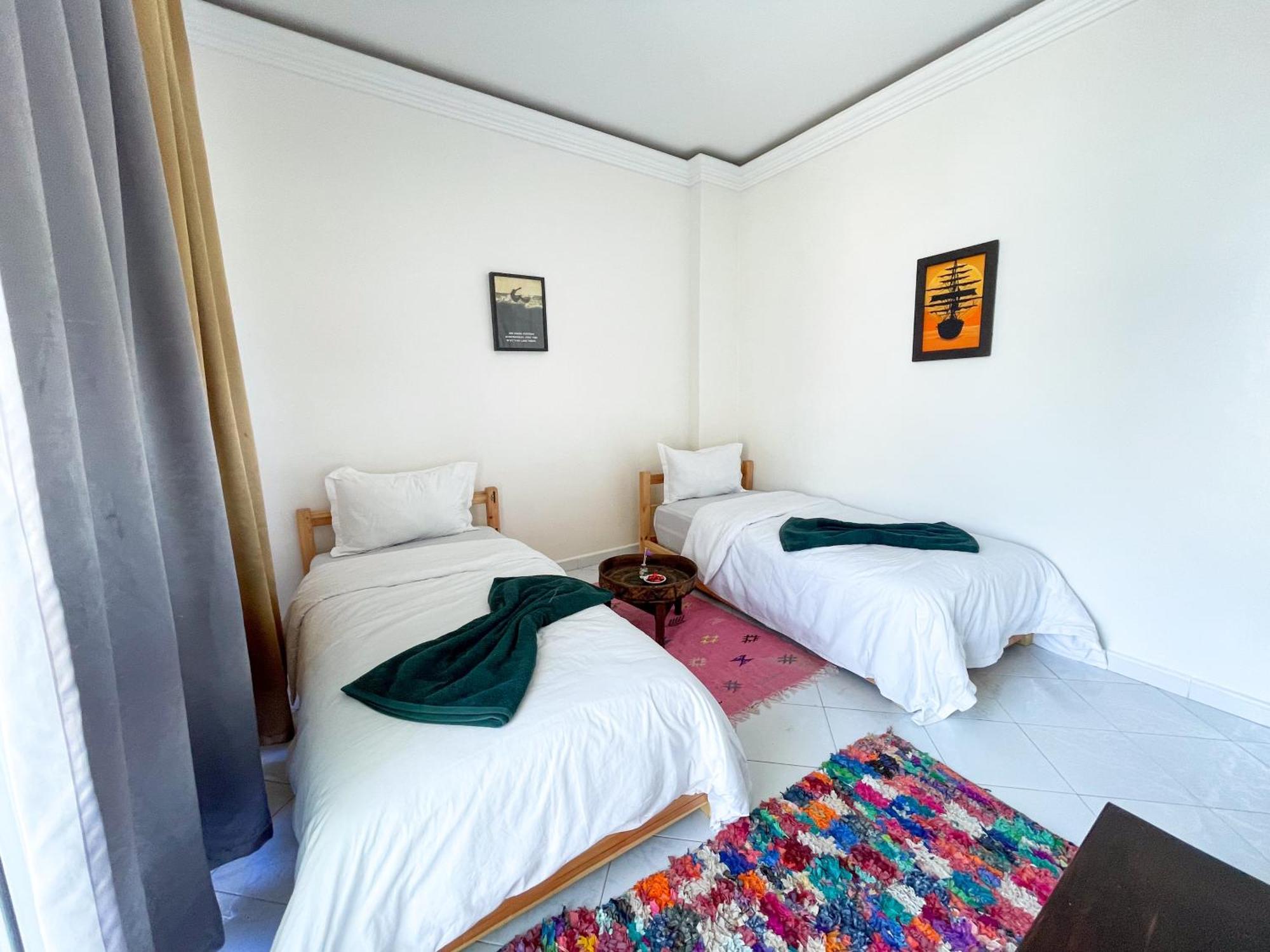 Locals Taghazout Surfcamp Hotel Kültér fotó